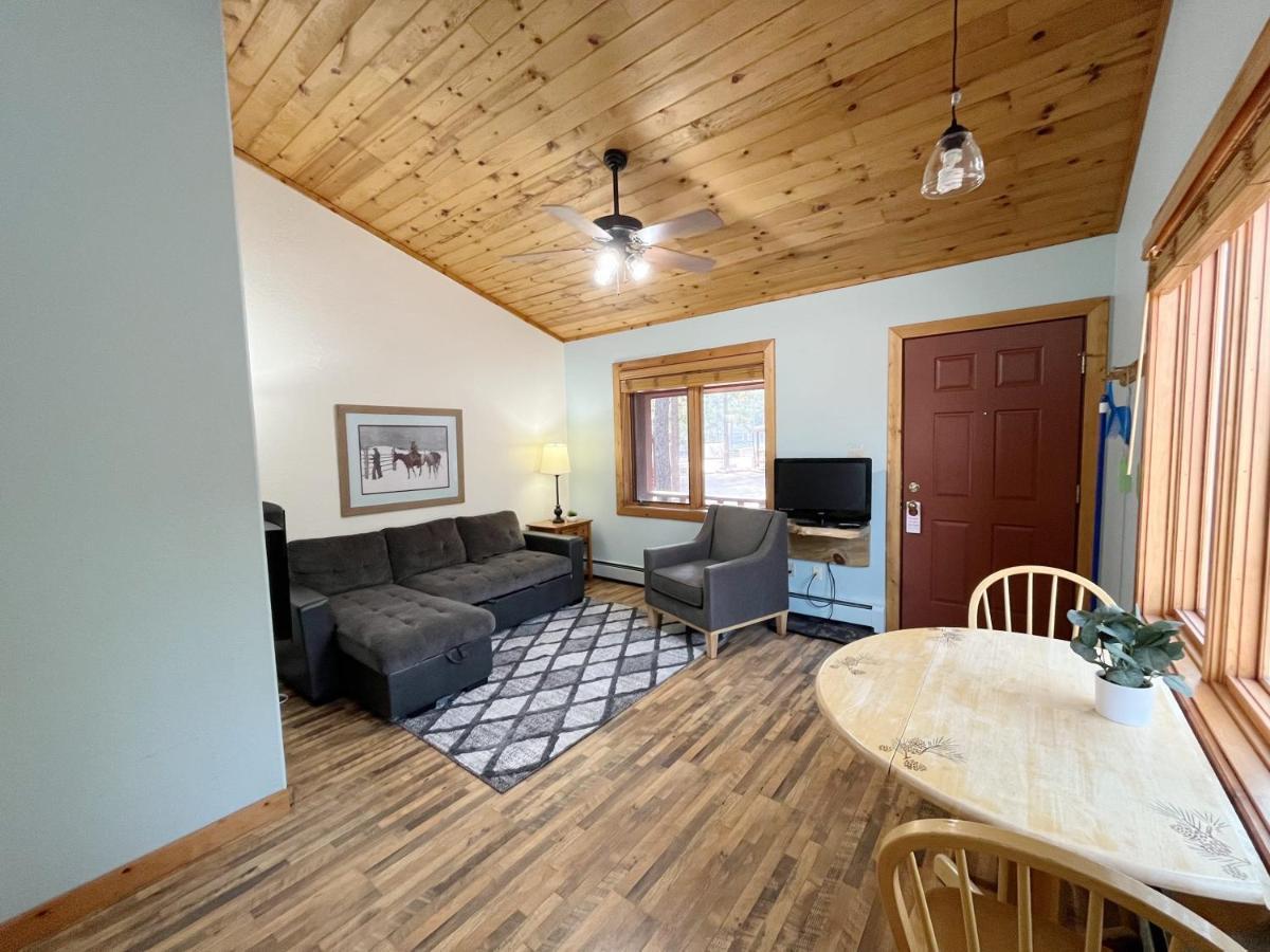 Cabin A Suite Bed And Breakfast Woodland Park Exterior photo